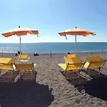 Апарт-отель Mare Пьетра-Лигуре